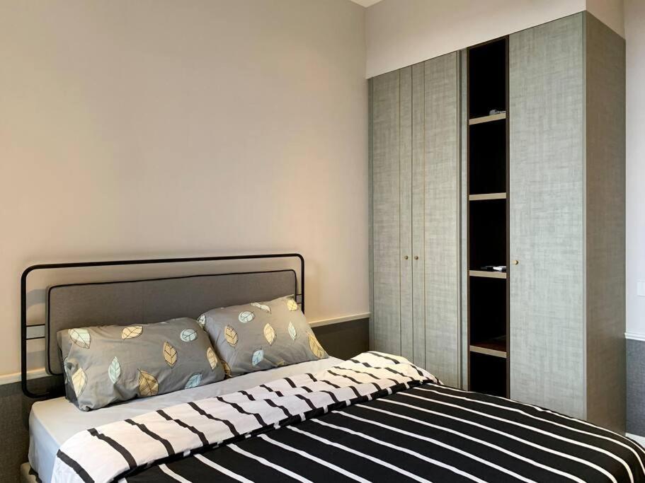 Millerz Square By Rverse Apartment